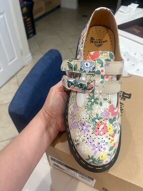 Dr. Martens Mary Jane Floral Mash Up Parchment Beige Size 8 Women EU 39 NEW